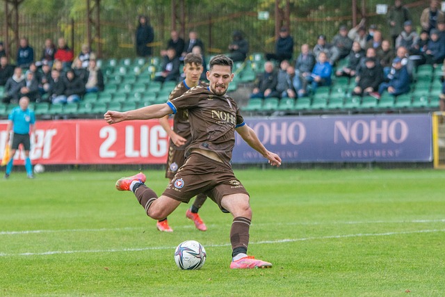 蘭帕德揚言在主場球迷的支持下能逆轉贏皇馬！.